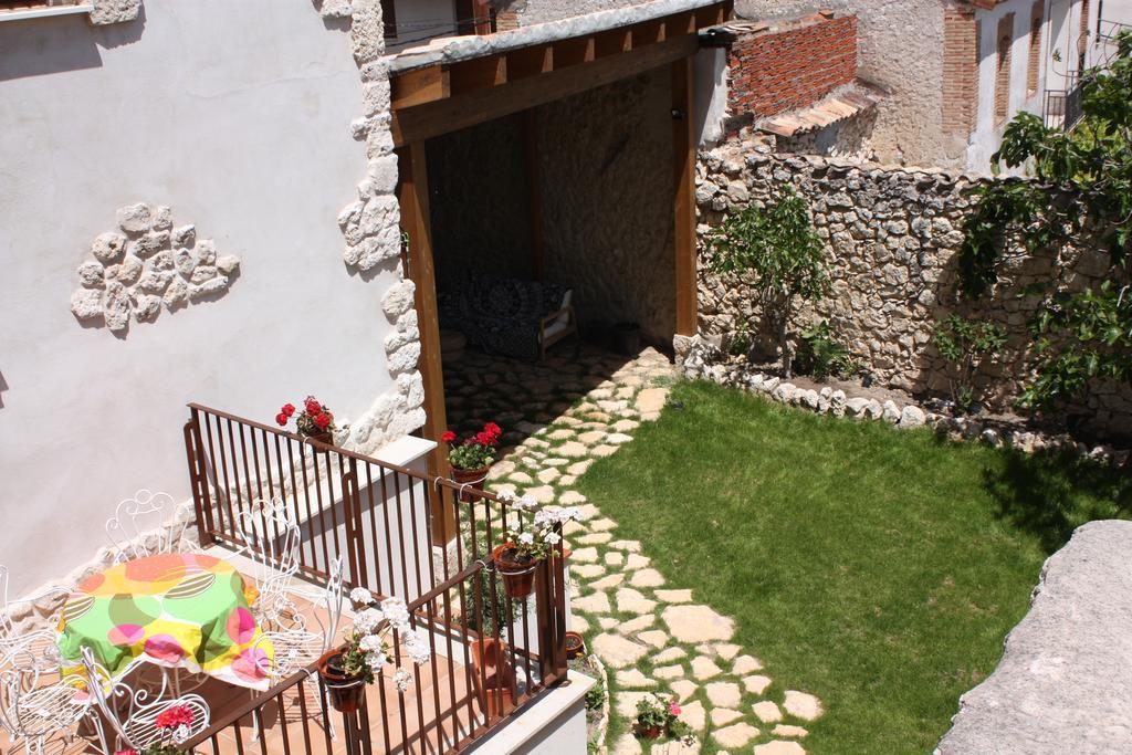 Гостьовий будинок Casa De Laura Aldeasona Екстер'єр фото